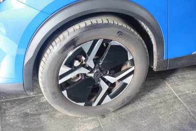 Peugeot 2008 PureTech 130 S&S EAT8 Allure Pack (16)