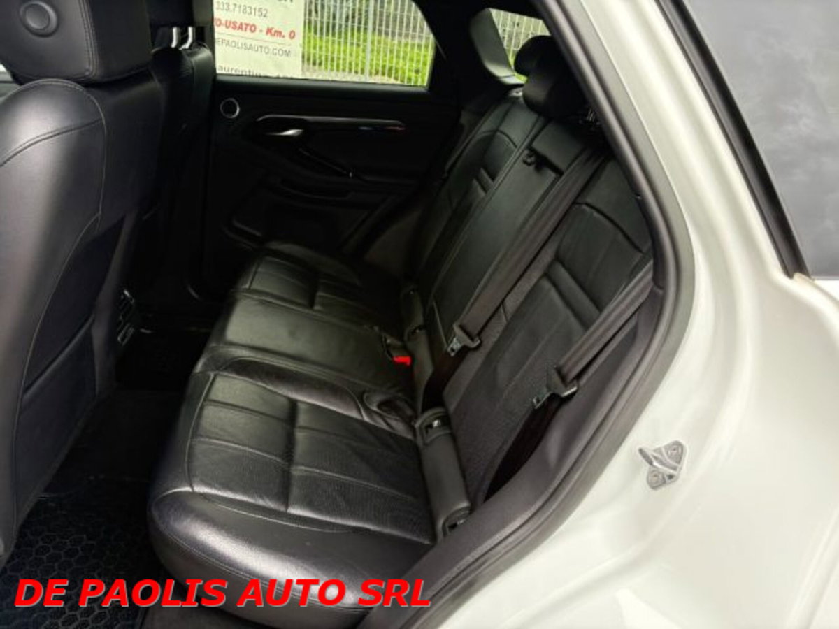 Land Rover Range Rover Evoque 2.0D I4 163 CV AWD Auto SE (7)