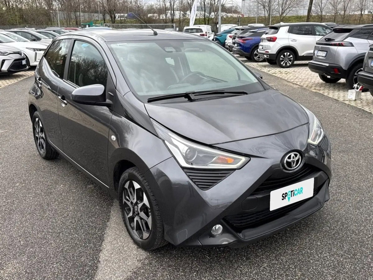 Toyota Aygo 1.0 VVT-i 72 CV 5 porte x-fun MMT (2)