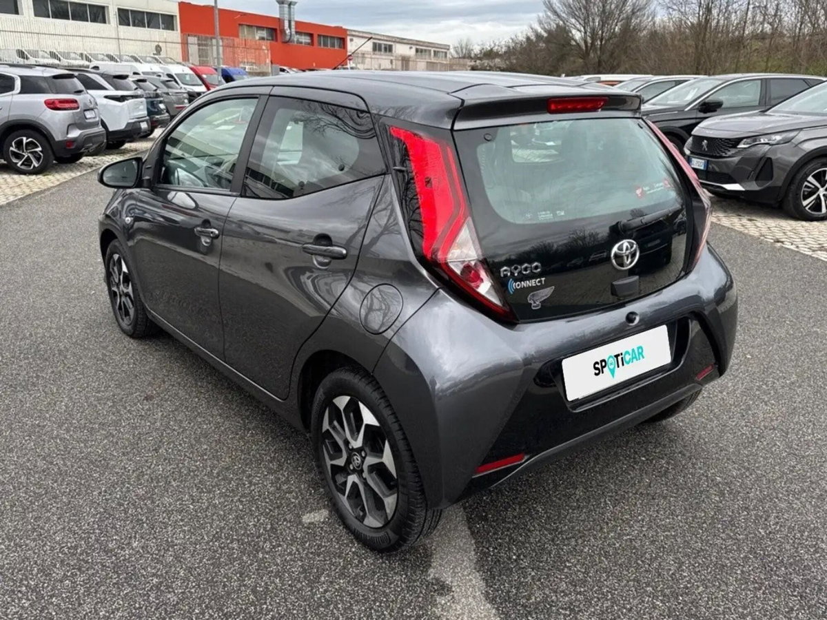 Toyota Aygo 1.0 VVT-i 72 CV 5 porte x-fun MMT (4)