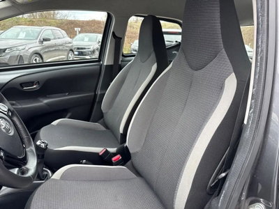 Toyota Aygo 1.0 VVT-i 72 CV 5 porte x-fun MMT (7)