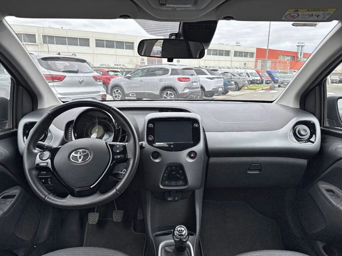 Toyota Aygo 1.0 VVT-i 72 CV 5 porte x-fun MMT (8)