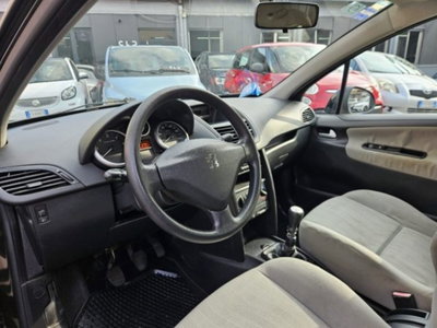 Peugeot 207 HDi 70CV 3p. ONE Line (6)
