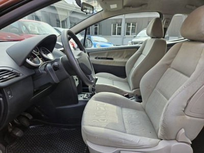 Peugeot 207 HDi 70CV 3p. ONE Line (7)