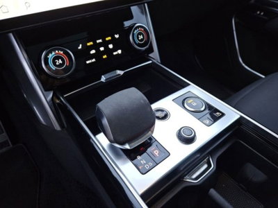 Land Rover Range Rover 4.4 V8 SV (16)