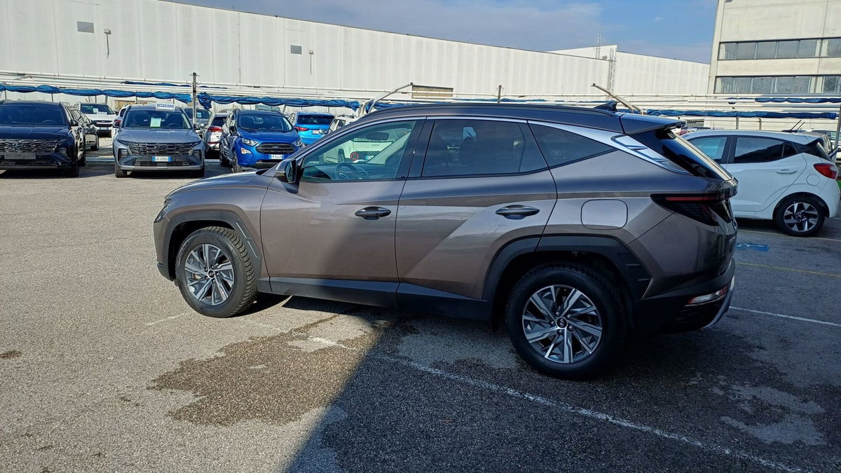 Hyundai Tucson 1.6 hev Xline 2wd auto (3)