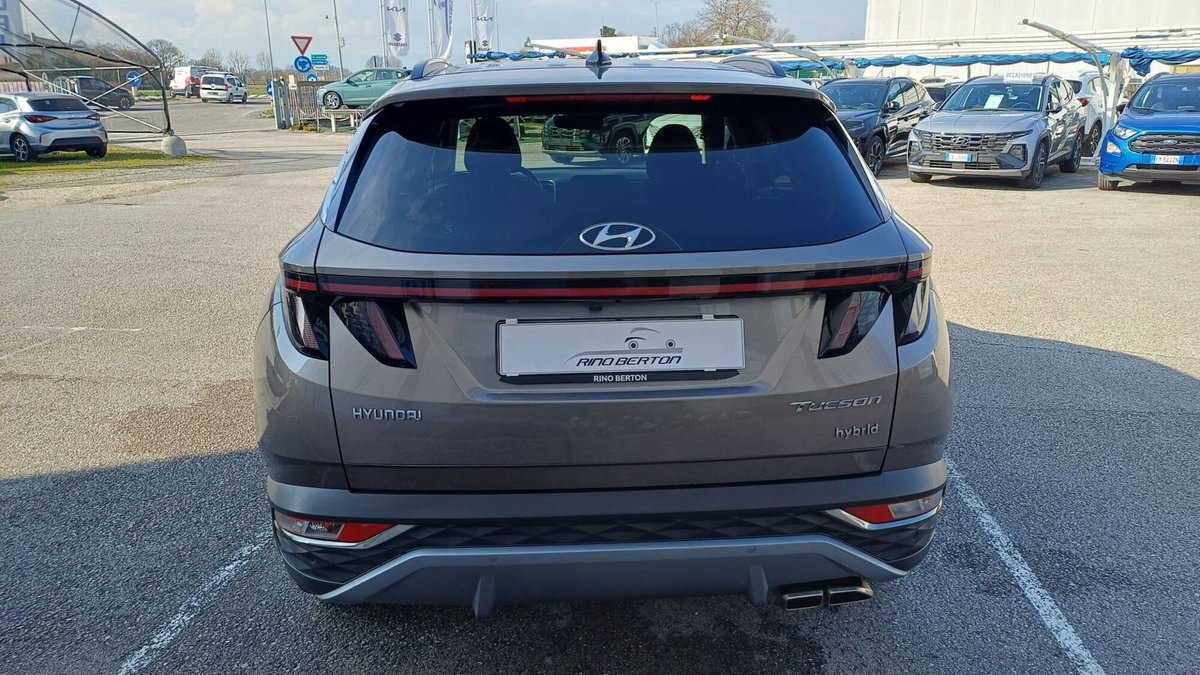 Hyundai Tucson 1.6 hev Xline 2wd auto (4)