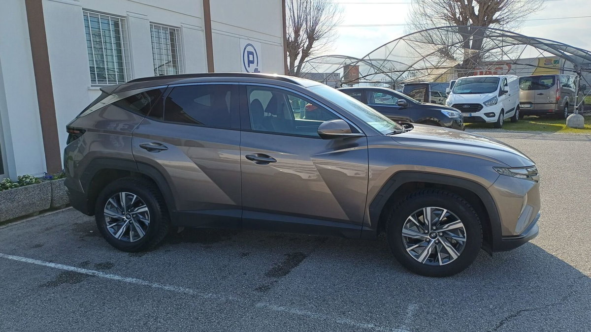 Hyundai Tucson 1.6 hev Xline 2wd auto (6)