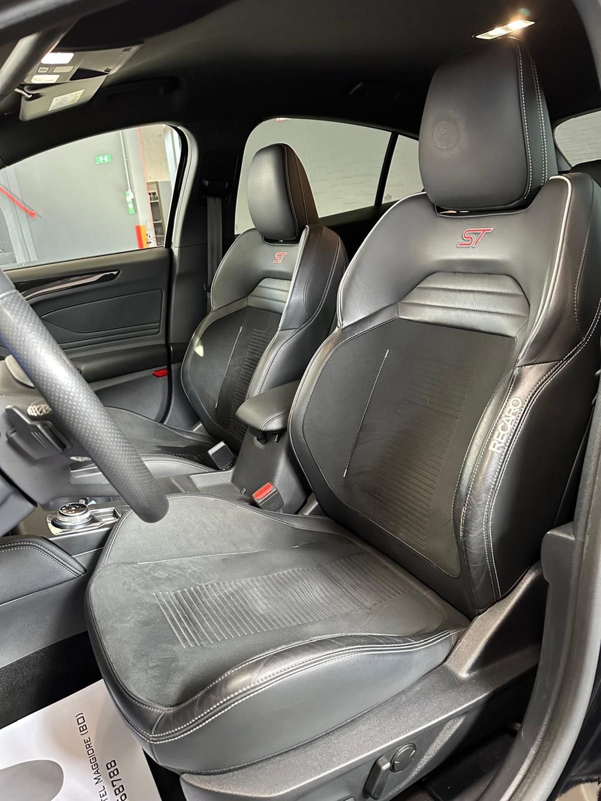Ford Focus 2.3 EcoBoost 280 CV automatico 5p. ST (14)
