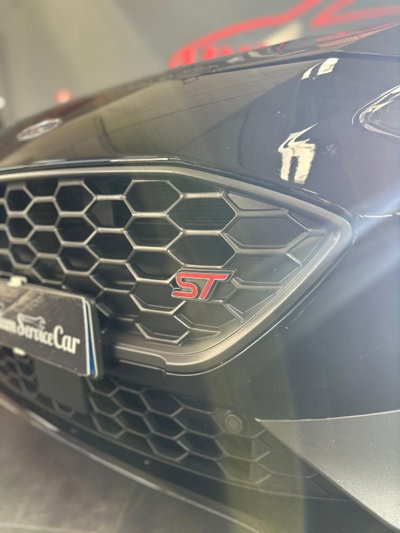 Ford Focus 2.3 EcoBoost 280 CV automatico 5p. ST (4)