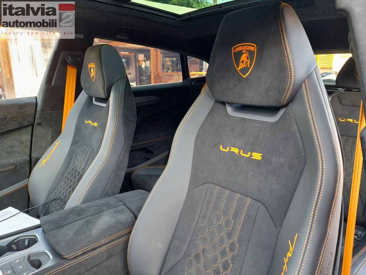 Lamborghini Urus 4.0 V8 Performante auto (8)