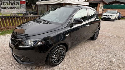 Lancia Ypsilon 1.0 FireFly 5 porte S&S Hybrid Ecochic Gold usata