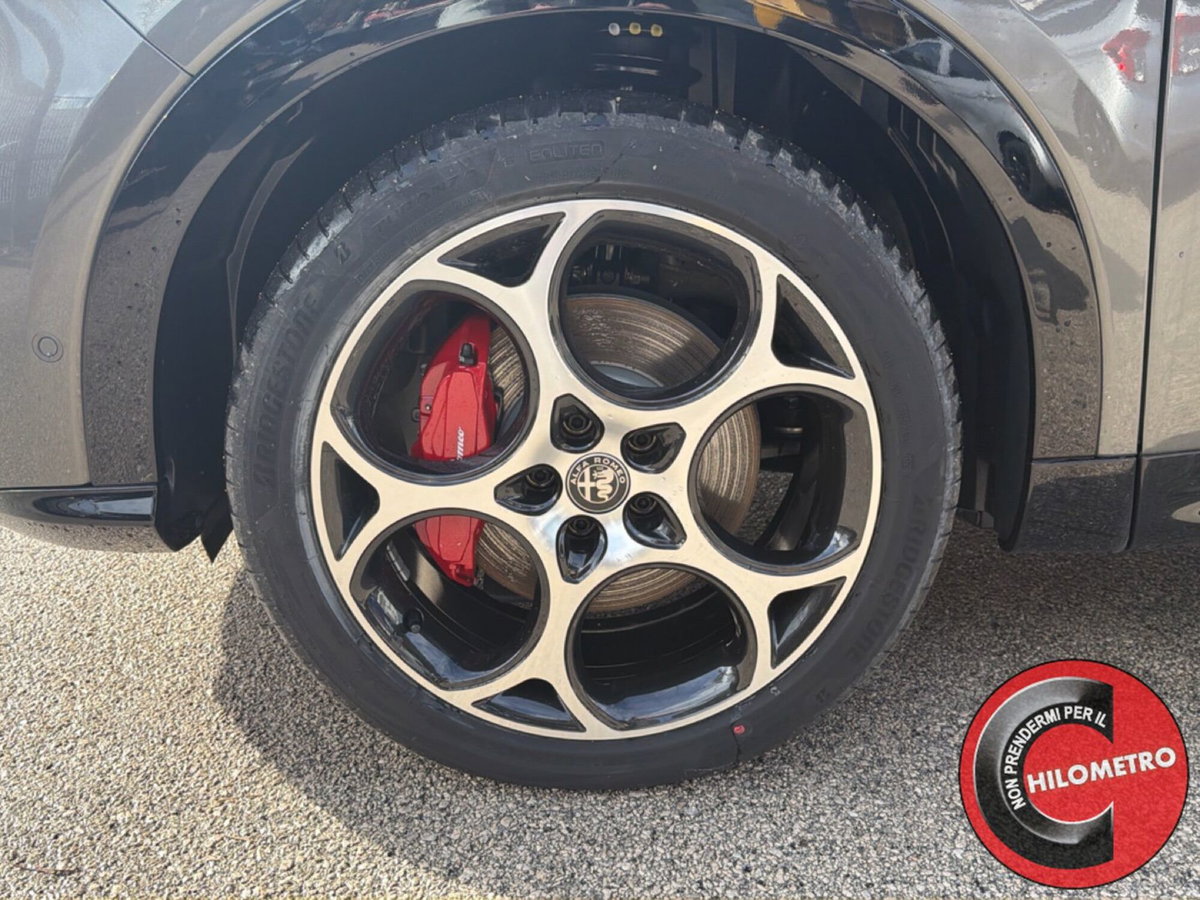 Alfa Romeo Tonale 1.6 Veloce 130cv tct6 (14)
