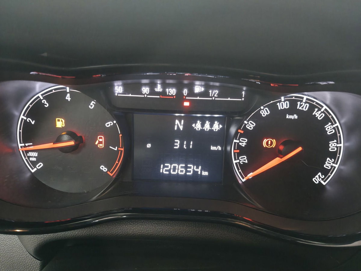 Opel Karl Rocks 1.0 75 CV (12)