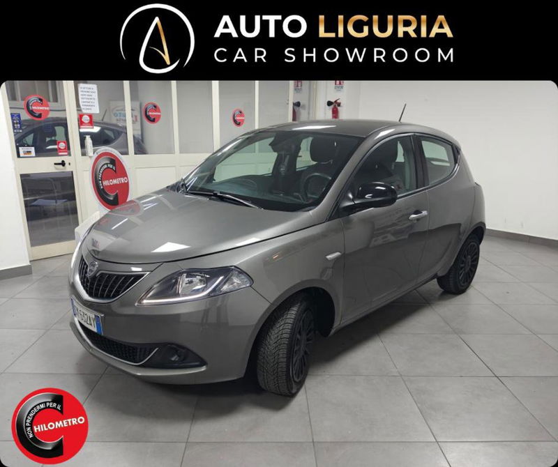 Lancia Ypsilon 1.0 FireFly 5 porte S&S Hybrid Ecochic Silver