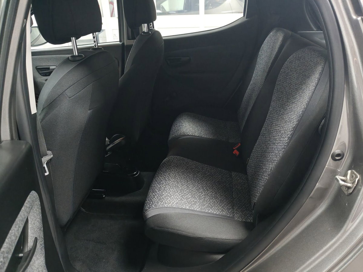Lancia Ypsilon 1.0 FireFly 5 porte S&S Hybrid Ecochic Silver (16)