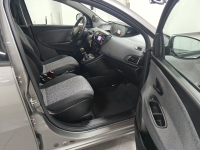 Lancia Ypsilon 1.0 FireFly 5 porte S&S Hybrid Ecochic Silver (20)