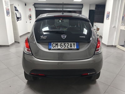 Lancia Ypsilon 1.0 FireFly 5 porte S&S Hybrid Ecochic Silver (3)