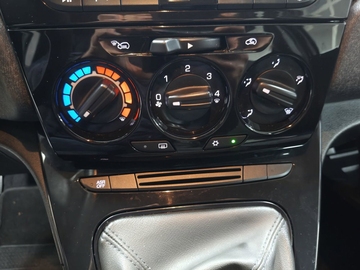 Lancia Ypsilon 1.0 FireFly 5 porte S&S Hybrid Ecochic Silver (6)