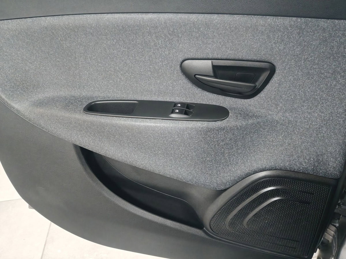 Lancia Ypsilon 1.0 FireFly 5 porte S&S Hybrid Ecochic Silver (9)