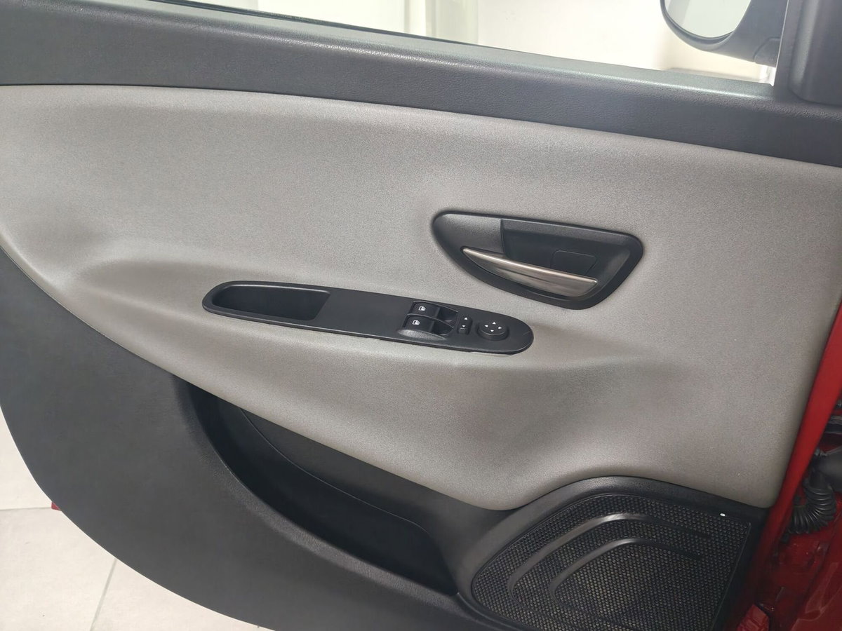 Lancia Ypsilon 1.3 MJT 16V 95 CV 5 porte S&S Gold (12)