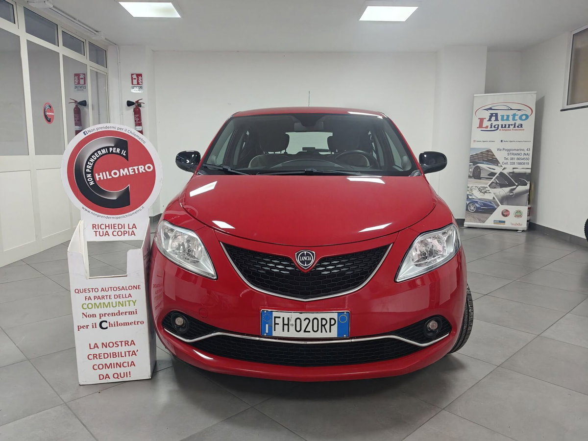 Lancia Ypsilon 1.3 MJT 16V 95 CV 5 porte S&S Gold (2)