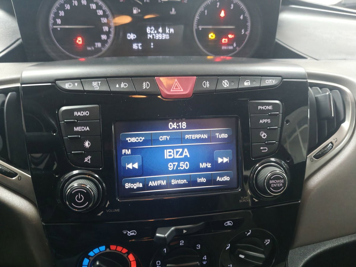 Lancia Ypsilon 1.3 MJT 16V 95 CV 5 porte S&S Gold (7)