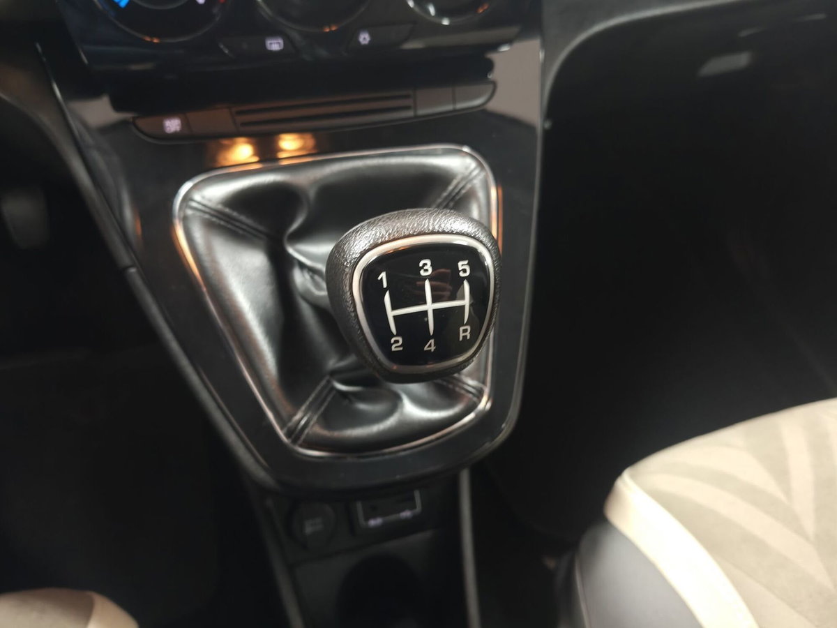 Lancia Ypsilon 1.3 MJT 16V 95 CV 5 porte S&S Gold (9)