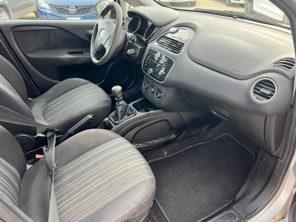 Fiat Punto 1.2 8V 5 porte Easy (14)