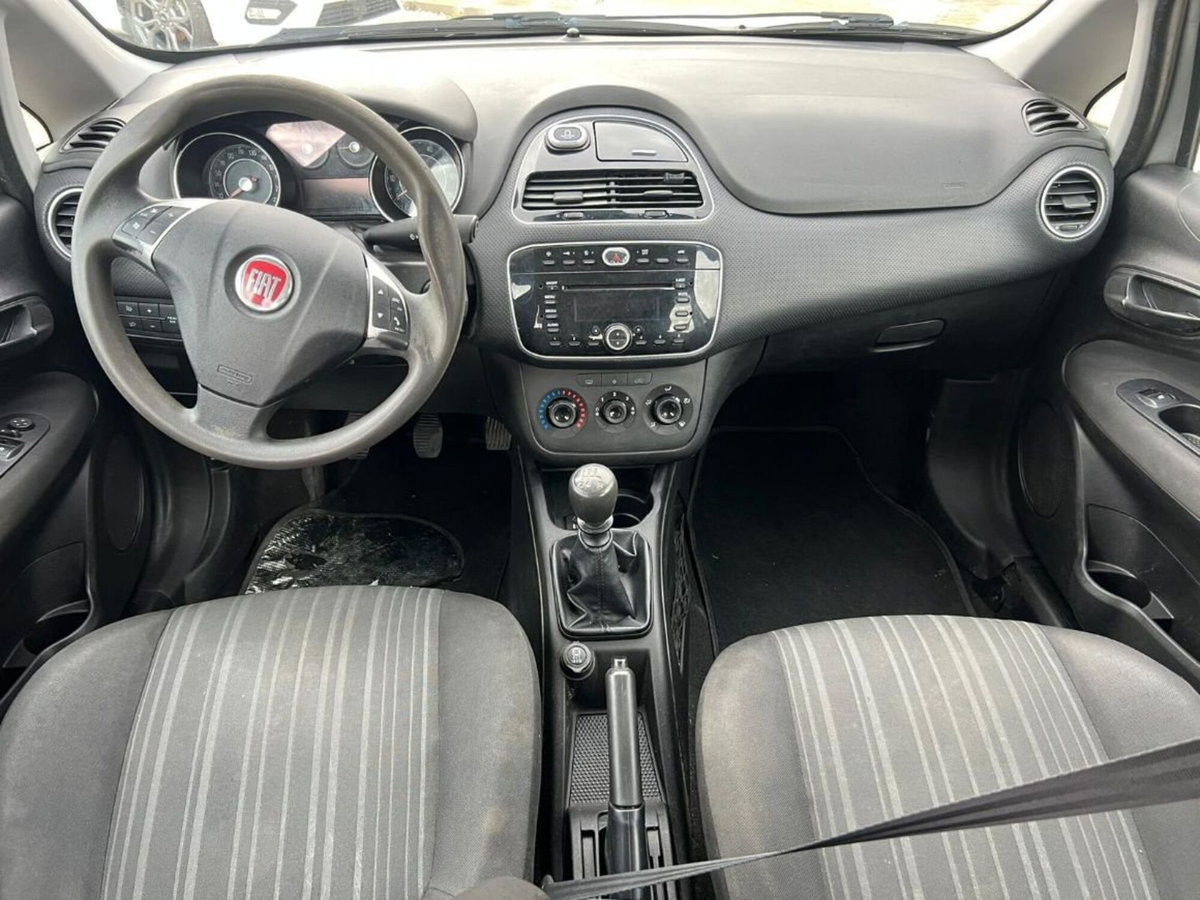 Fiat Punto 1.2 8V 5 porte Easy (18)