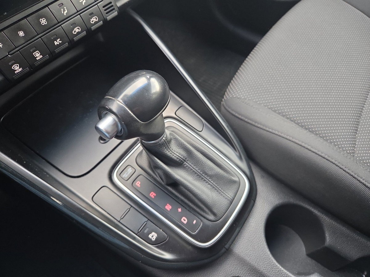 Kia Carens 1.7 CRDi 141 CV DCT Class (11)
