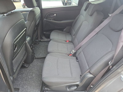 Kia Carens 1.7 CRDi 141 CV DCT Class (9)