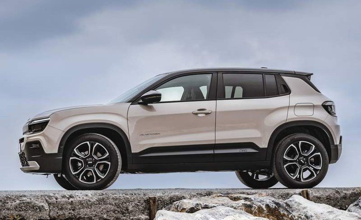 Jeep Avenger 1.2 turbo e-hybrid mhev Summit fwd 110cv edct6 (3)