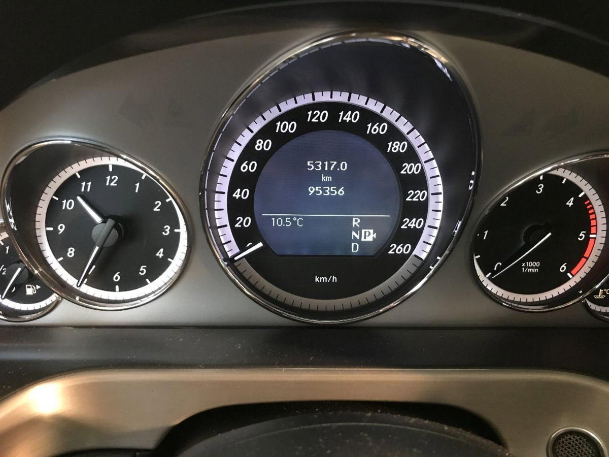 Mercedes-Benz Classe E 350 CDI BlueEFFICIENCY 4M. Avantgarde (10)
