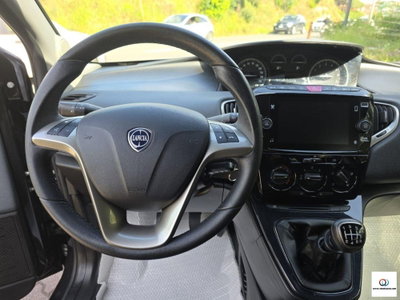 Lancia Ypsilon 1.0 FireFly 5 porte S&S Hybrid Ecochic A. Ferretti (13)