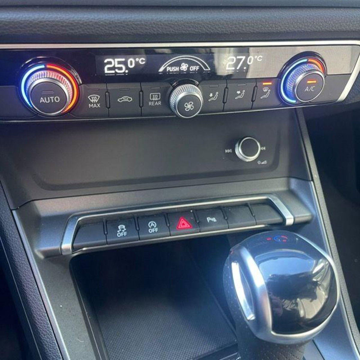 Audi Q3 Sportback 35 TDI quattro S tronic S line edition (11)