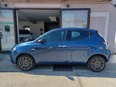 Lancia Ypsilon 1.0 FireFly 5 porte S&S Hybrid Gold Plus usata
