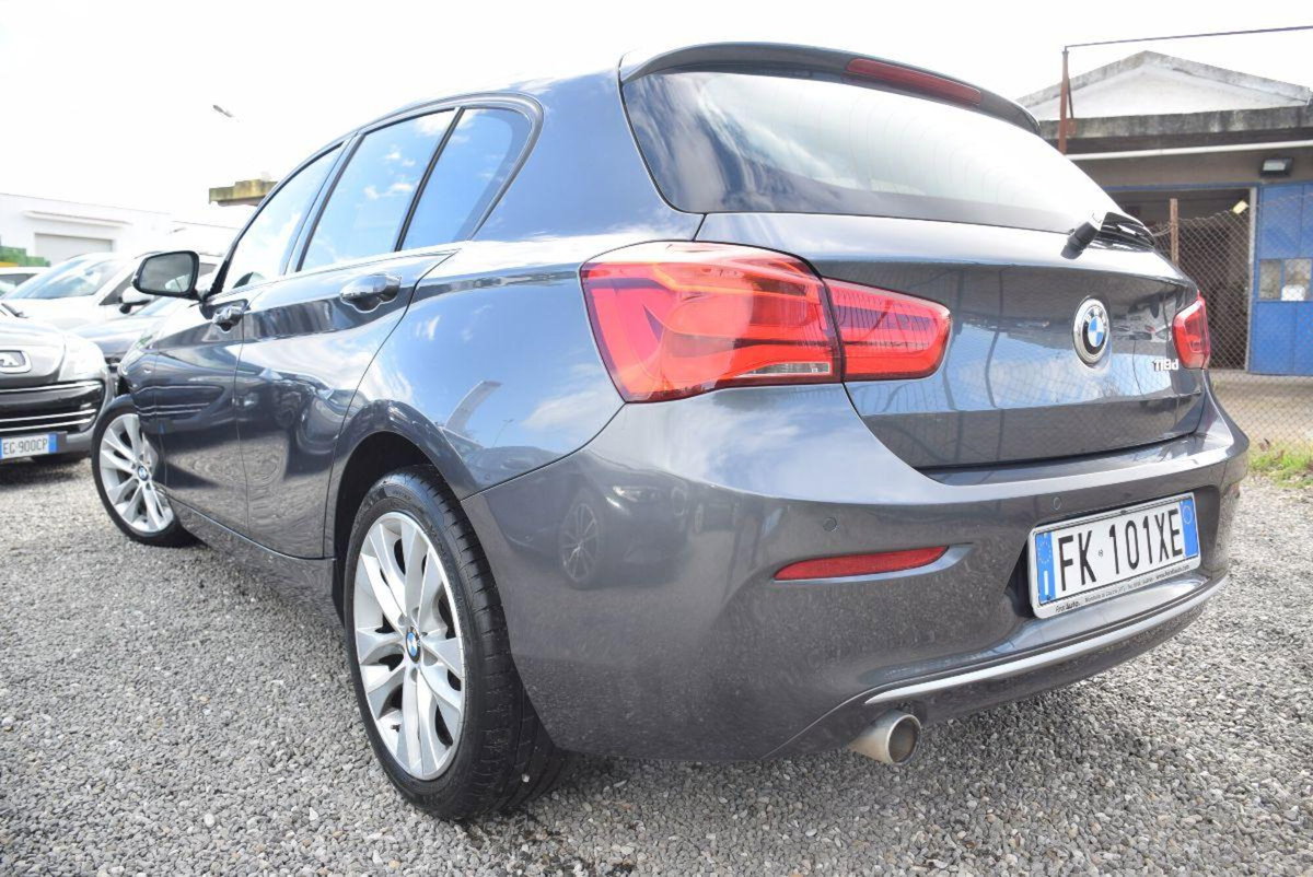 BMW Serie 1 5p. 118d 5p. Urban (19)