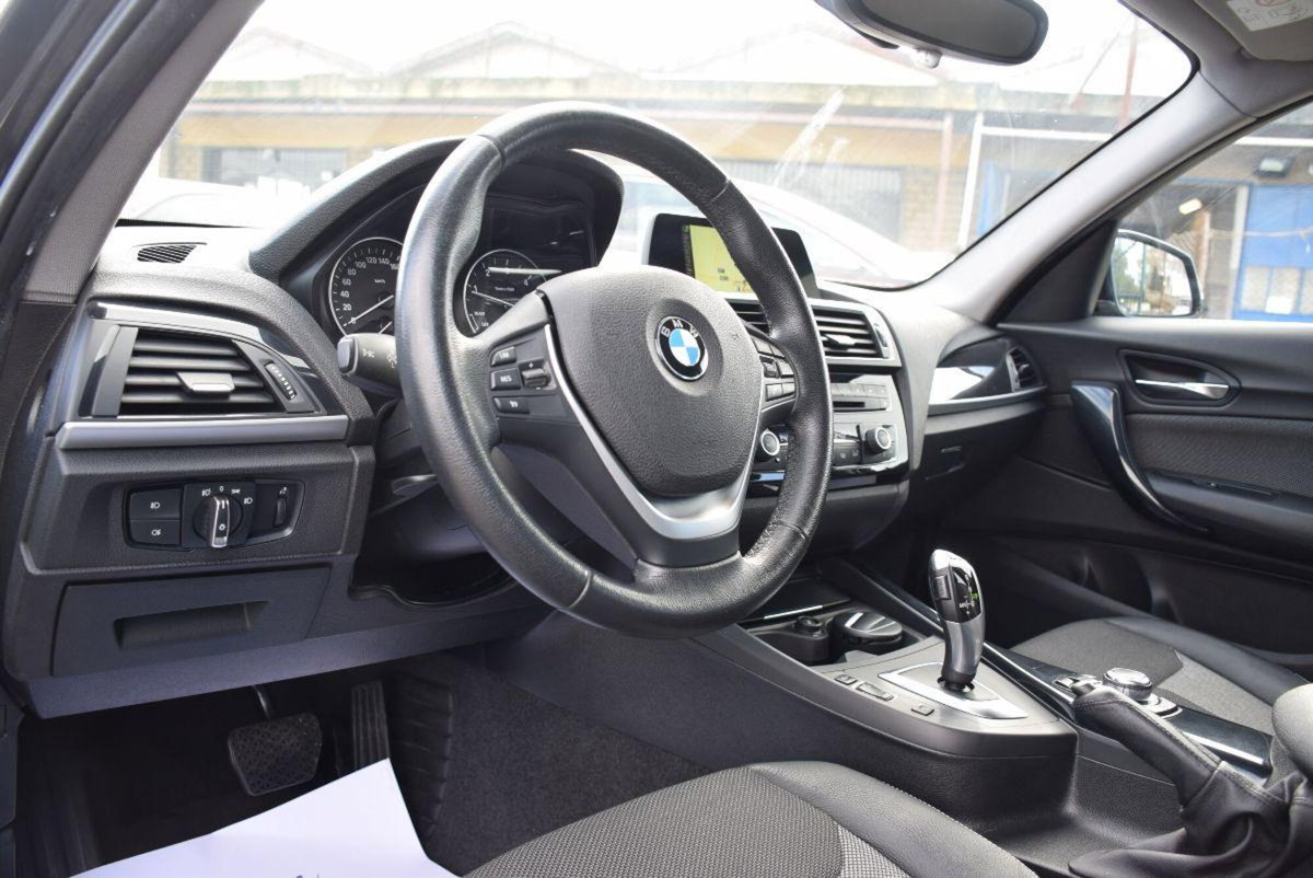 BMW Serie 1 5p. 118d 5p. Urban (5)
