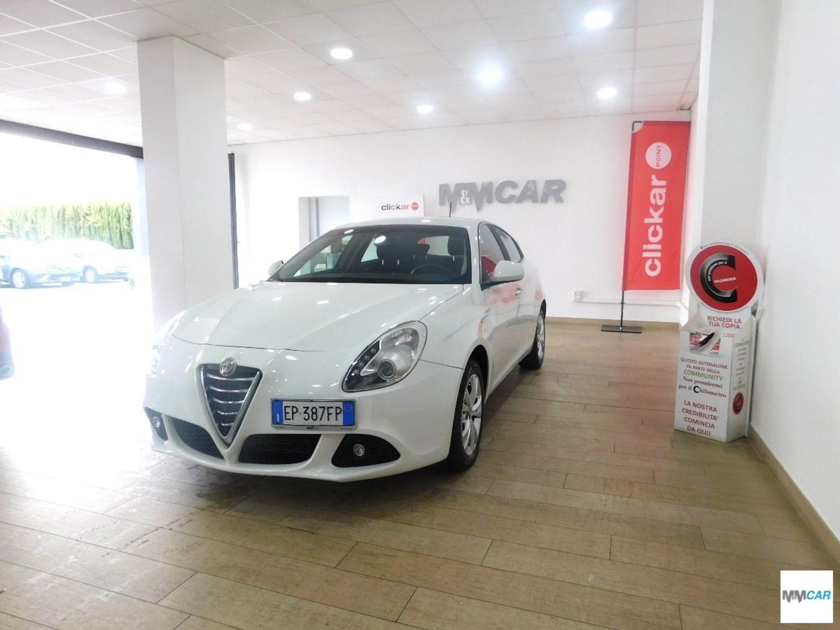Alfa Romeo Giulietta 1.6 JTDm-2 Distinctive (2)