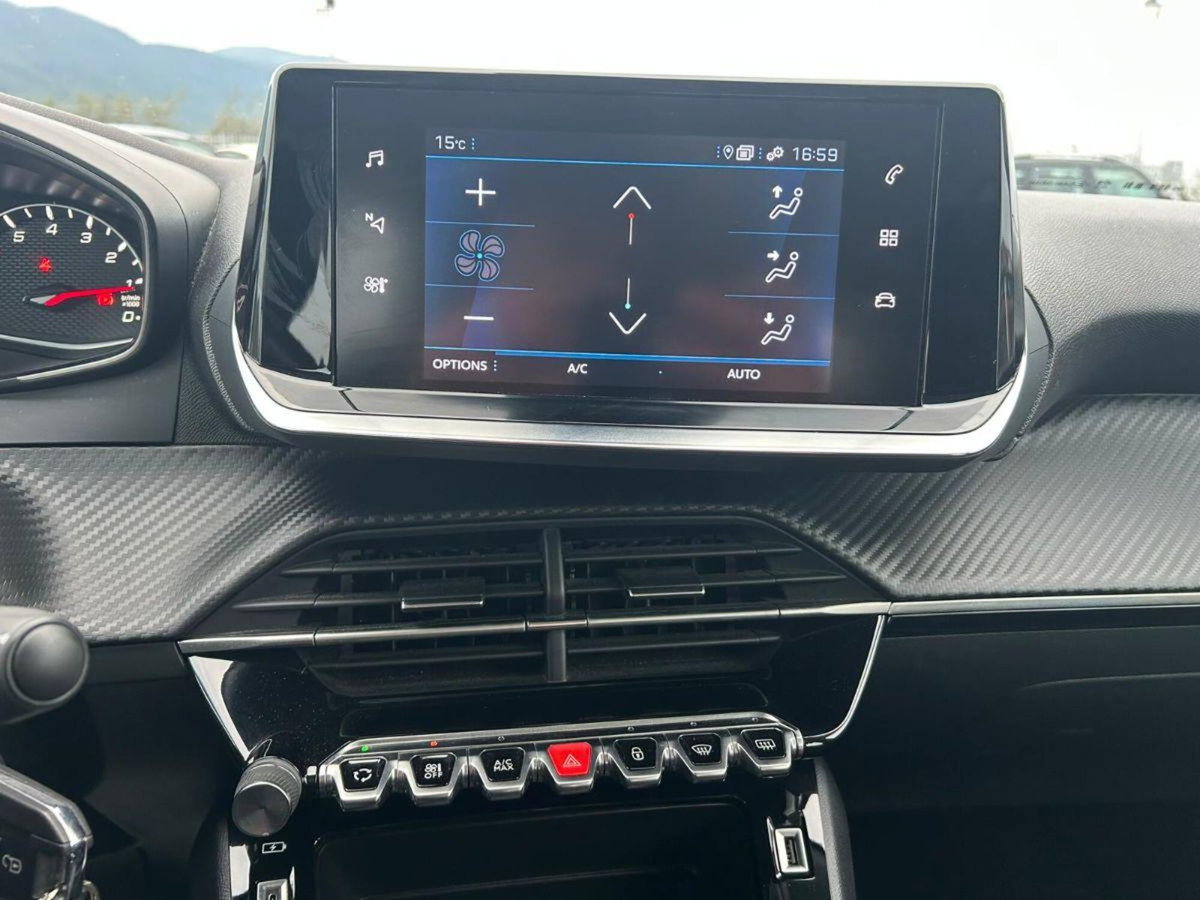 Peugeot 2008 1.2 puretech Active s&s 100cv (12)