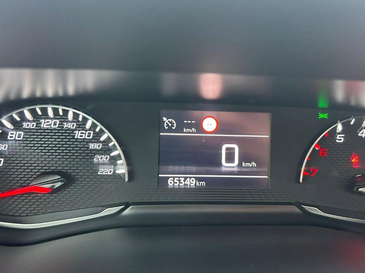 Peugeot 2008 1.2 puretech Active s&s 100cv (16)