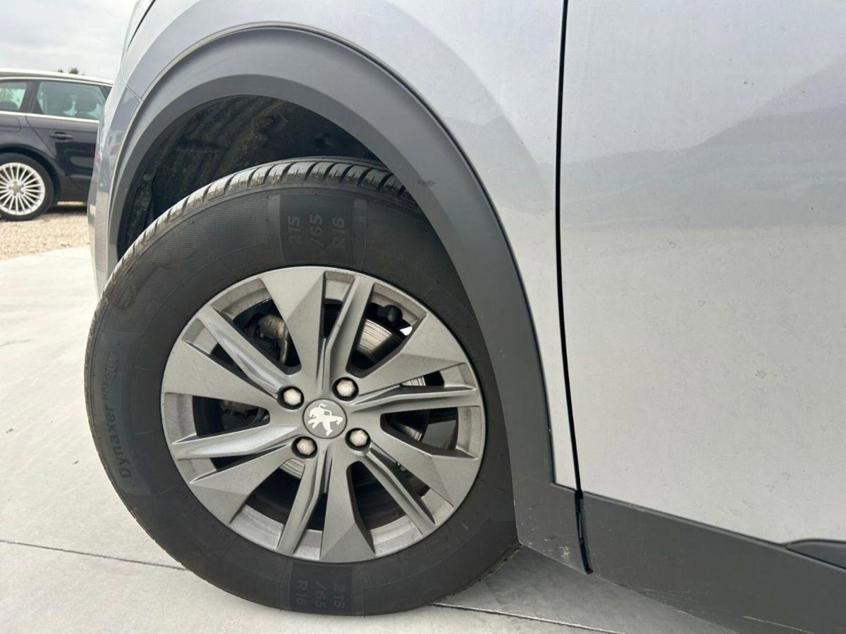 Peugeot 2008 1.2 puretech Active s&s 100cv (17)