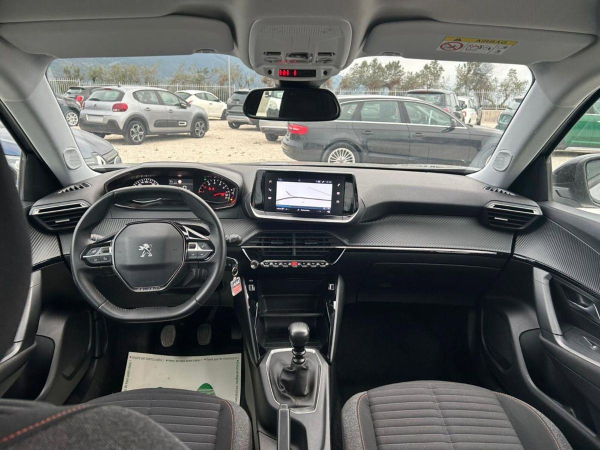 Peugeot 2008 1.2 puretech Active s&s 100cv (7)