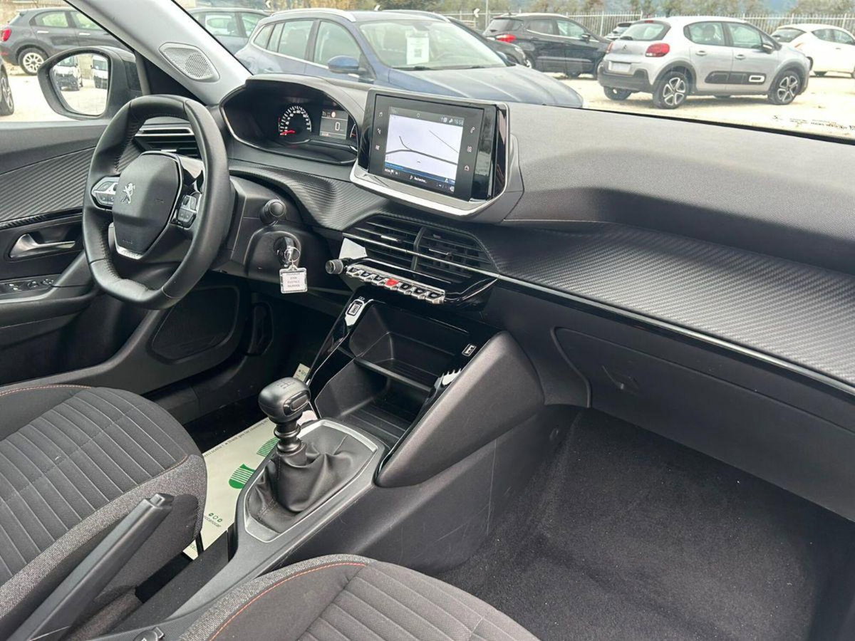 Peugeot 2008 1.2 puretech Active s&s 100cv (8)