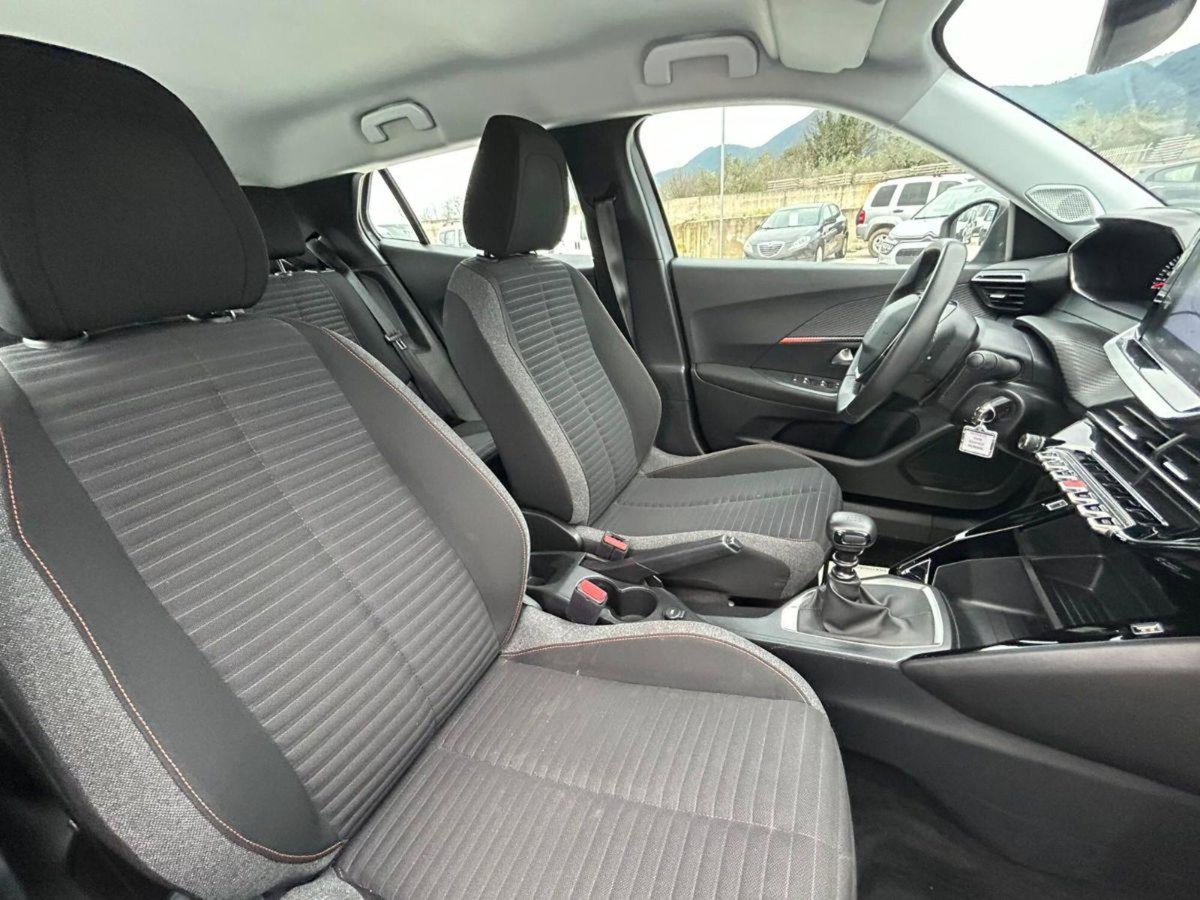 Peugeot 2008 1.2 puretech Active s&s 100cv (9)