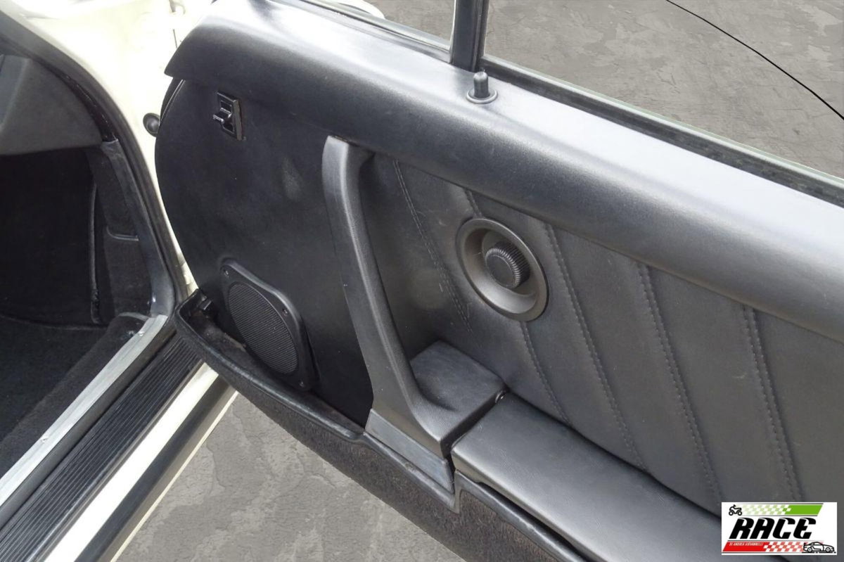 Porsche 911 Cabrio SC 3.0 Targa (20)