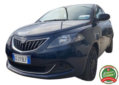 Lancia Ypsilon 1.0 FireFly 5 porte S&S Hybrid Ecochic Gold usata
