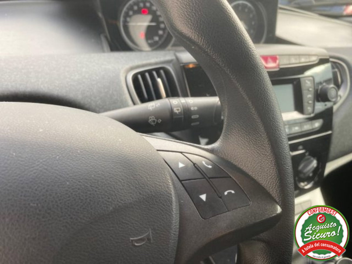 Lancia Ypsilon 1.0 FireFly 5 porte S&S Hybrid Ecochic Gold (10)