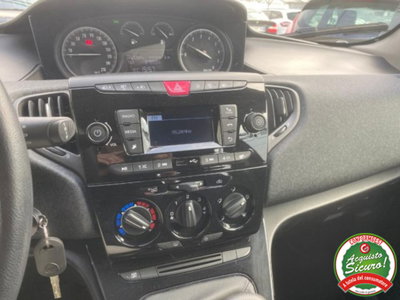 Lancia Ypsilon 1.0 FireFly 5 porte S&S Hybrid Ecochic Gold (12)